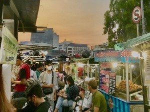 Harga Mie Instan Bikin Boncos hingga Kuliner Belakang GI yang Viral