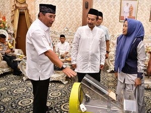 Pj Gubernur Sulsel Safari Ramadan di Maros, Salurkan Sembako-Benih Ikan Nila