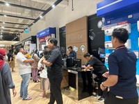 Meja dan Perlengkapan Makan Diskon Besar di Transmart