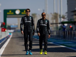 Russell: Banyak Pebalap yang Ngarep Gantikan Hamilton di Mercedes