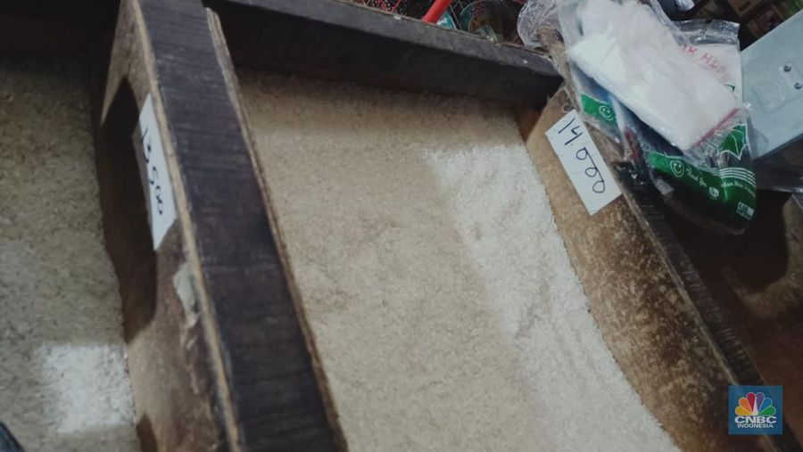 Harga beras mulai sinyal turun di wilayah Sawangan, Depok, Jawa Barat. (վ/Damiana Cut E)