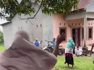 Imam Desa di Takalar Diamuk Massa gegara Dituduh Kerap Ganggu Istri Orang