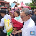 Mendag Zulhas Traktir 1 Ton Beras SPHP Bulog ke Emak-Emak di Bogor