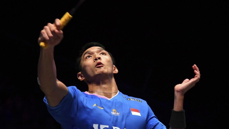 Pebulutangkis Indonesia Jonatan Christie juara All england 2024 di Utilita Arena, Birmingham, Inggris, Minggu (17/3/2024). (AP Photo/Rui Vieira)