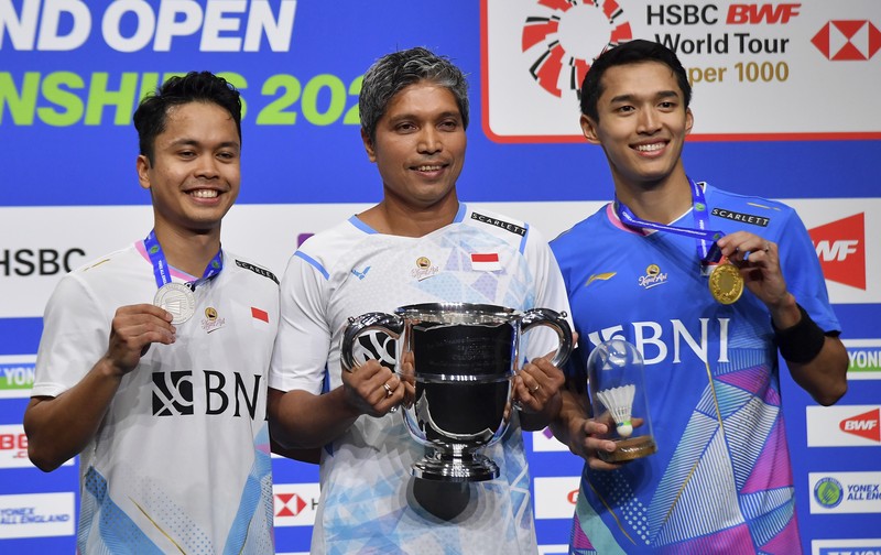 Pebulutangkis Indonesia Jonatan Christie juara All england 2024 di Utilita Arena, Birmingham, Inggris, Minggu (17/3/2024). (AP Photo/Rui Vieira) Pebulutangkis Indonesia Jonatan Christie juara All england 2024 di Utilita Arena, Birmingham, Inggris, Minggu (17/3/2024). (AP Photo/Rui Vieira)