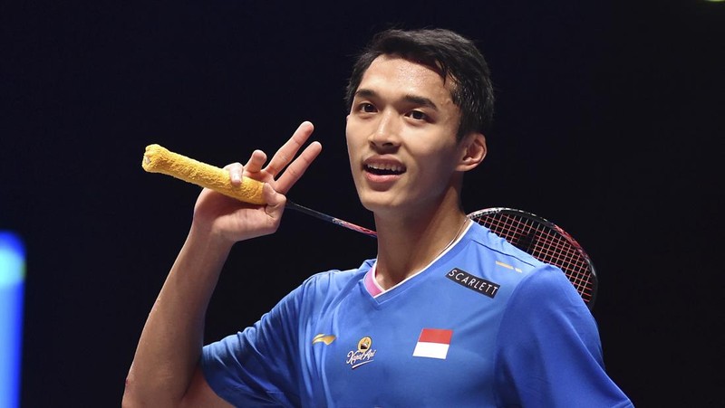 Pebulutangkis Indonesia Jonatan Christie juara All england 2024 di Utilita Arena, Birmingham, Inggris, Minggu (17/3/2024). (AP Photo/Rui Vieira)