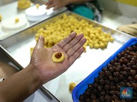 Kisah Miris Pedagang Kue Lebaran Ditipu Pakai Kode QR