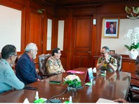 Menkumham Bertemu Ketua OJK Bahas Asuransi Bumi Asih, Ada Apa?