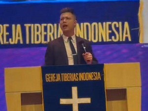 Video Viral Pendeta soal Berburu Takjil, Netizen Dibuat Ngakak