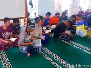 Menyucikan Diri di Balik Jeruji Besi
