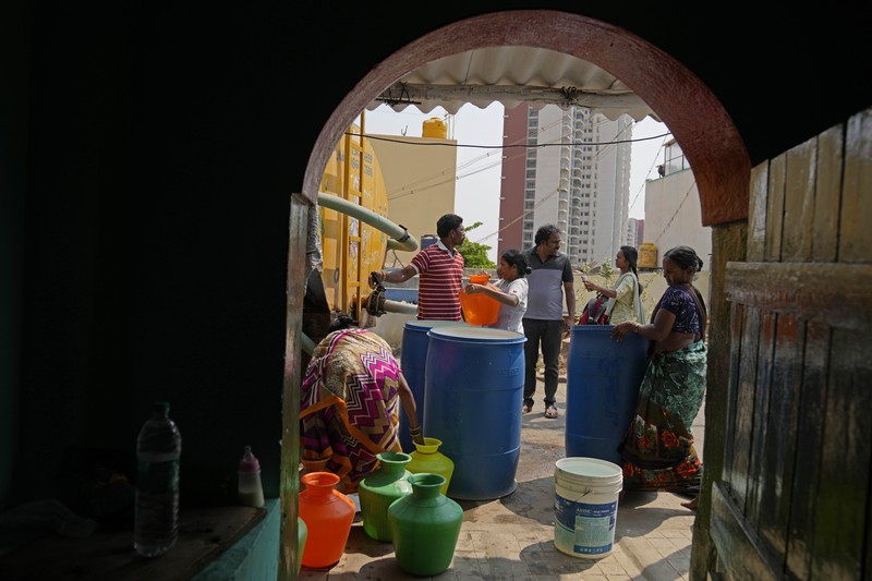 Bengaluru atau Bangalore di India tengah dihadapkan dengan kekeringan. (AP/Aijaz Rahi)