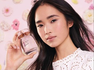 Bloom, Wewangian Bunga Segar dengan Sentuhan Woody dari Kate Spade