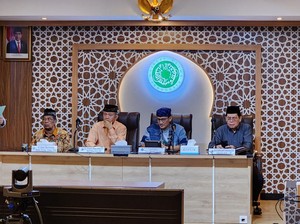 MUI ke Sandiaga: Semoga Coldplay Nggak Manggung Lagi di Indonesia!