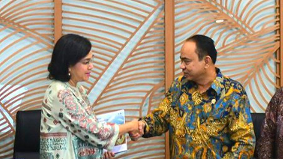 Menkominfo Budi Arie Setiadi bertemu Menkeu Sri Mulyani.