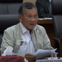 Bahlil Punya Wewenang Cabut Izin Tambang? Menteri ESDM Blak-Blakan