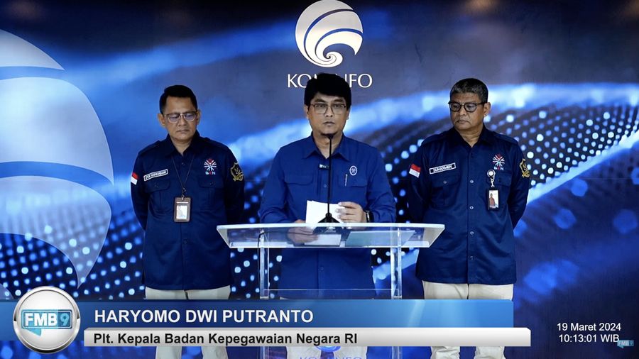 Pelaksana Tugas Kepala Badan Kepegawaian Negara Haryomo Dwi Putranto dalam konferensi pers di press room, Kementerian Komunikasi dan Informatika, Jakarta, Selasa (19/3/2024). (Tangkapan Layar Youtube FMB9ID_ IKP)