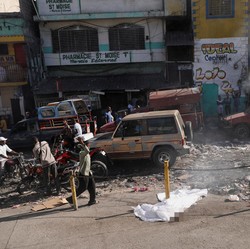 Potret Haiti Diacak-acak Gangster, Semua Hancur-Mayat Berhamburan
