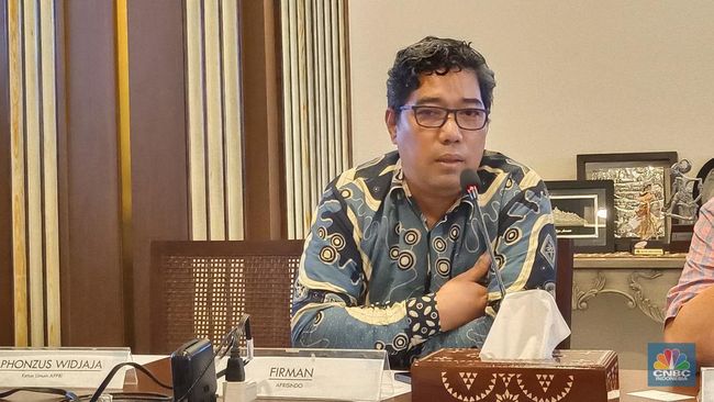 Pengusaha Sepatu Curhat, Aturan Baru Bikin Sulit Impor Bahan Baku – CNBC Indonesia