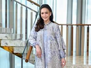 Tampil Natural Tanpa Pulasan Makeup, Wajah Maia Estianty Bikin Salfok
