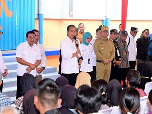 Jokowi soal Rencana Bantuan Pangan hingga Desember: Lihat Dulu Anggarannya