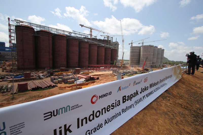 Smelter Alumina di Mempawah, Kalimantan Barat. (Dok. MIND ID) Smelter Alumina di Mempawah, Kalimantan Barat. (Dok. MIND ID)