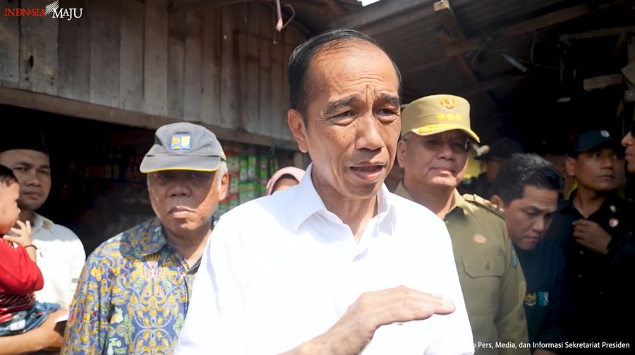 Keterangan Pers Presiden Usai Tinjau Pasar Sebukit Rama, Kabupaten Mempawah, 20 Maret 2024. (Tangkapan Layar Youtube)