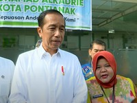 Disebut-sebut Jadi Ketum Golkar, Begini Jawaban Jokowi