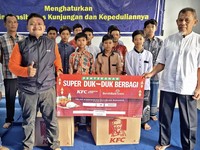 Gandeng 2 Badan Amal, KFC Indonesia Bagikan 14.208 Paket Makanan