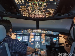 Masuk Simulator Pesawat Seharga Rp 400 Miliar, Menit-menit Paling Berharga