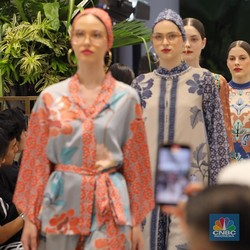 4 Desainer Tampilkan Koleksi Lebaran di METRO Fashion Show