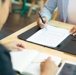 Diwariskan Bisnis Sama Orangtua? Gini Cara Ngurusnya