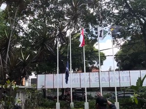 Ribut-ribut Relawan AMIN di Markas Gegara Penurunan Bendera NasDem