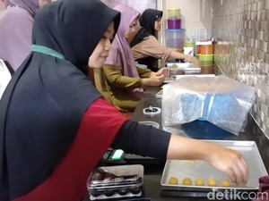 Bisnis Kue Lesu Lebaran Ini, Ini Biang Keroknya
