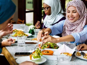 Ini 5 Cara Praktis Bagi Muslim Untuk Menghindari Makanan Non Halal