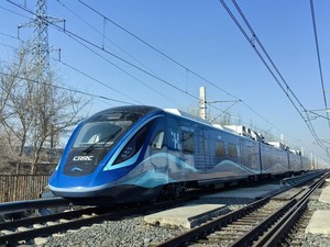 China Rampungkan Uji Coba Kereta Hidrogen Pertama