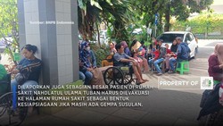 Video: Penampakan Evakuasi Pasien RS NU Tuban Akibat Gempa M6