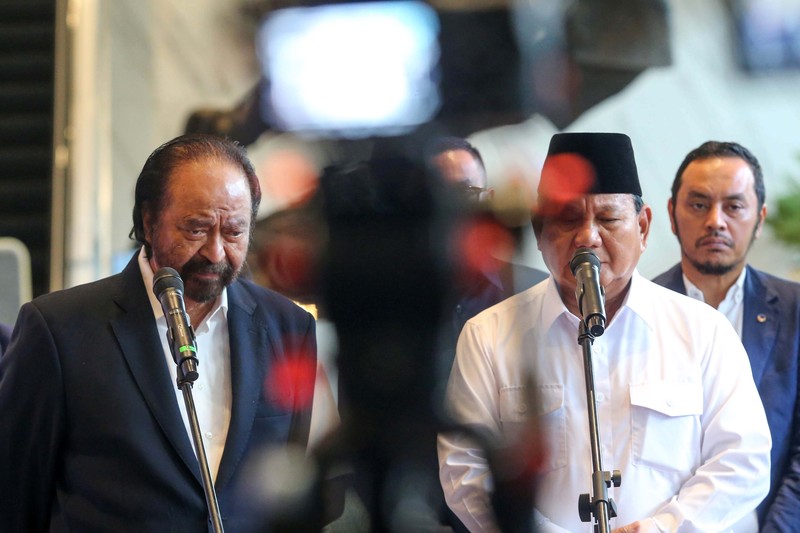 Prabowo Subianto bertemu Ketua Umum Partai NasDem, Surya Paloh, di NasDem Tower. Prabowo disambut langsung oleh Surya Paloh beserta jajaran elite NasDem. (Kurniawan F/detikcom)