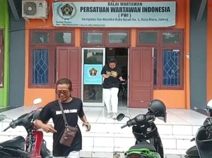 Gempa Tuban Goyang Kantor PWI Blora, Keramik Retak-Wartawan Berhamburan