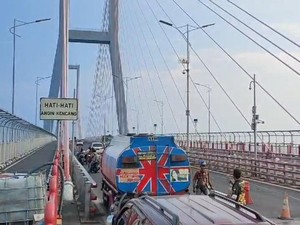 Benarkah Gempa M 6,5 Bikin Retak Jembatan Suramadu? Ini Faktanya