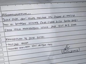 Viral Wanita Dapat Surat Cinta Saat Salat Tarawih, Diminta Ustaz Jadi Istri Kedua