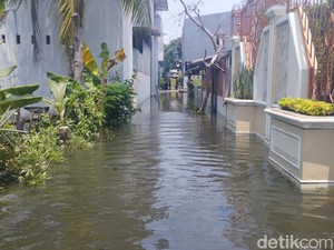 BPBD DKI Jelaskan Penyebab Banjir Tegal Alur Belum Surut 24 Jam Lebih