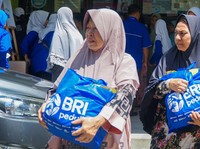 BRI Group Salurkan 128 Ribu Paket Sembako ke Masyarakat