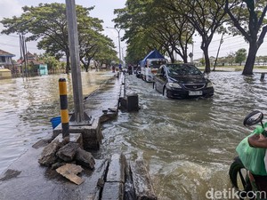 Banjir Pantura Karanganyar Demak Tinggal 30 Cm, Lalin Masih Dialihkan