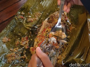 Mencicip Pepes Nila Kali Progo, Pedas Gurih Bikin Nagih!