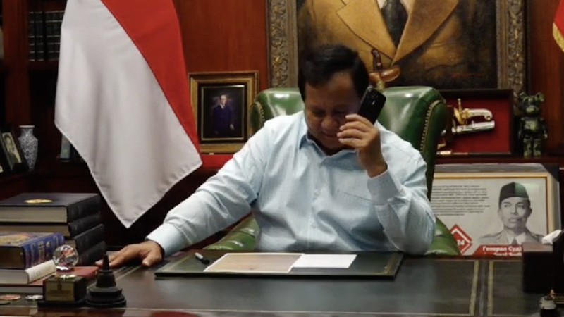 Presiden terpilih Prabowo Subianto yang telah resmi dinyatakan unggul dalam pilpres 2024 menerima ucapan selamat via telepon dari Presiden Amerika Serikat (AS) Joe Biden, Jumat (22/3/2024) malam WIB. (Dok. Kemehan RI)
