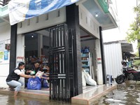 Tanggap Bencana Banjir Demak, BRI Peduli Salurkan Bantuan ke Warga