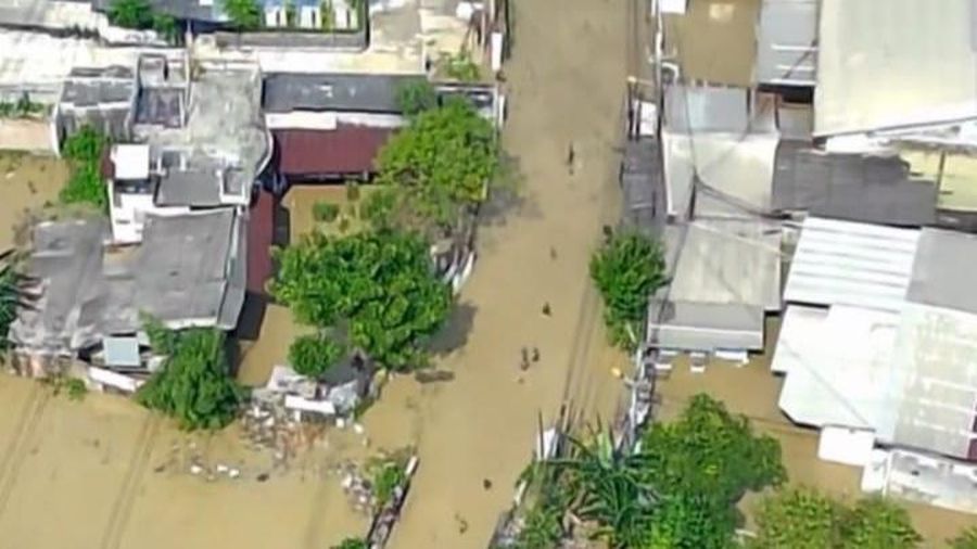 Dari gambar udara memperlihatkan sejumlah rumah warga dipenuhi oleh air akibat banjir kiriman tersebut. Dari gambar udara memperlihatkan sejumlah rumah warga dipenuhi oleh air akibat banjir kiriman tersebut. (Dok. Istimewa/Instagram @faddo83)