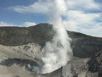 RI Ternyata Diapit 3 Lempeng Aktif Dunia, Berkah atau Bencana?