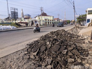 Begini Penampakan Jalur Pantura yang Rungkad gegara Banjir Demak