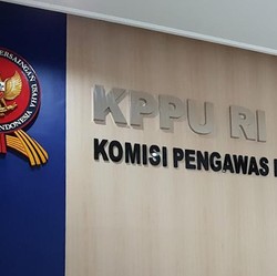 Bayar UKT Kampus Pakai Pinjol, KPPU Komentar Gini